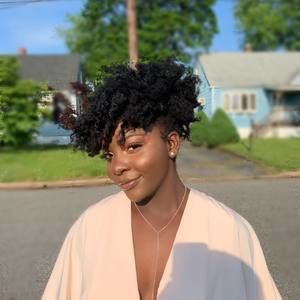 Meet your Posher, Mia